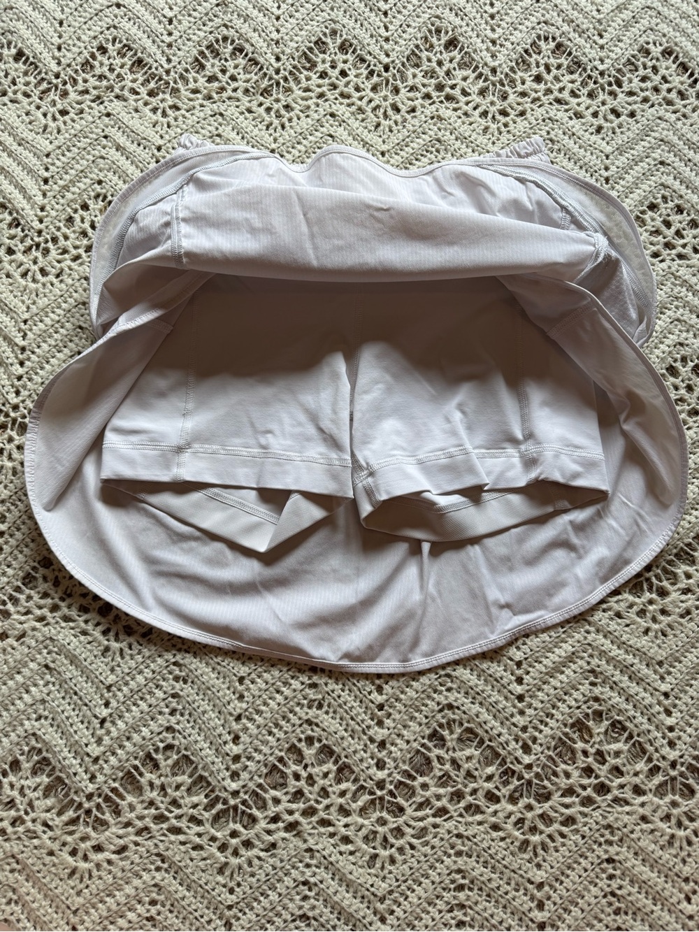 Lululemon Hotty Hot High-Rise Skirt Size 6 White Skort Biker Shorts Tennis Skirt - Picture 8 of 12